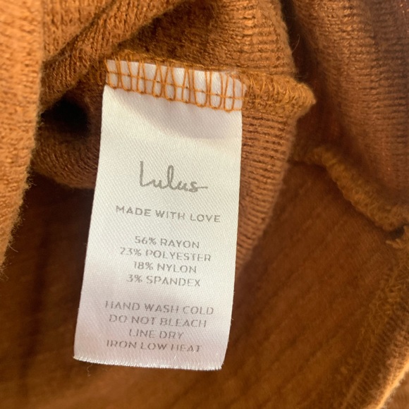 Lulu's Rust Ribbed Puff Sleeve Blouse - Picture 11 of 13